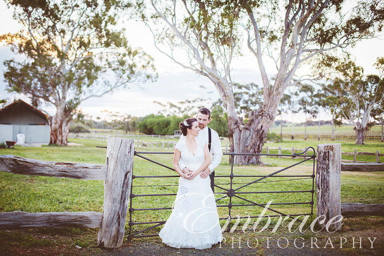Adelaide-Wedding-Photographer--Pennys-Hill---Couple-Embracing---Embrace-Photography0044